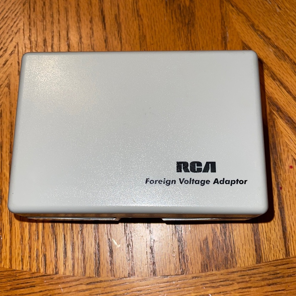 Like new rca foreign voltage adaptor